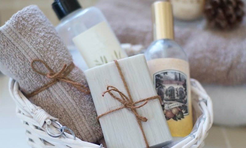 5 Ideas for Airbnb Welcome Baskets That People Will Love